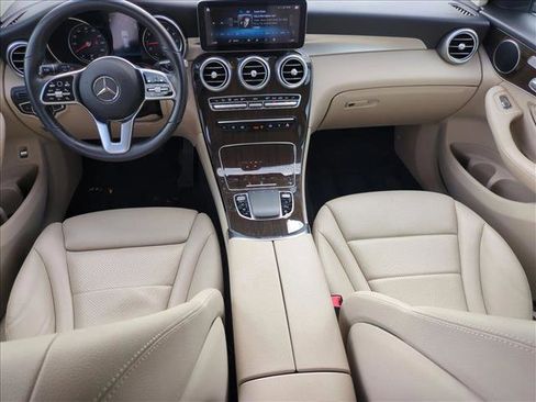 Used 2021 Mercedes-Benz GLC 300 image 17
