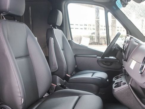 New 2024 Mercedes-Benz Sprinter 2500 image 15