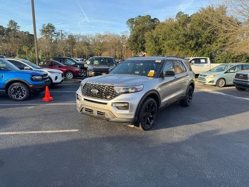 Used 2024 Ford Explorer ST w/ Equipment Group 401A image 4