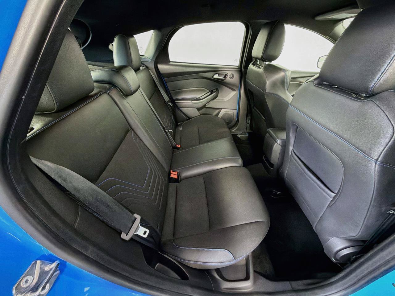 Used 2017 Ford Focus RS AWD/4WD image 37