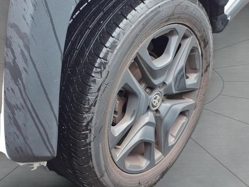 Used 2024 Toyota RAV4 Adventure AWD/4WD image 5