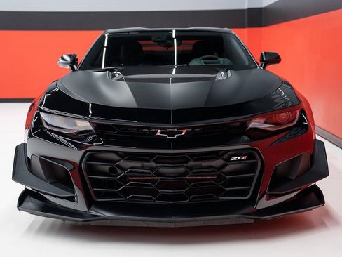 Used 2021 Chevrolet Camaro ZL1 RWD image 51