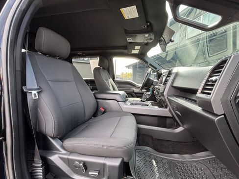 Used 2018 Ford F150 XLT w/ Equipment Group 302A Luxury AWD/4WD image 26