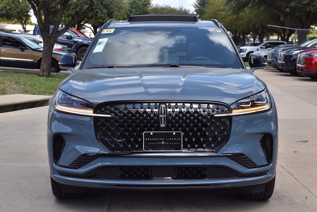 New 2027 Lincoln Aviator Reserve AWD/4WD image 2