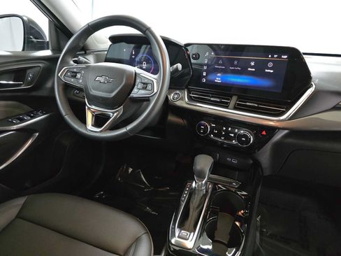 Used 2025 Chevrolet Trax ACTIV w/ Driver Confidence Package FWD image 11