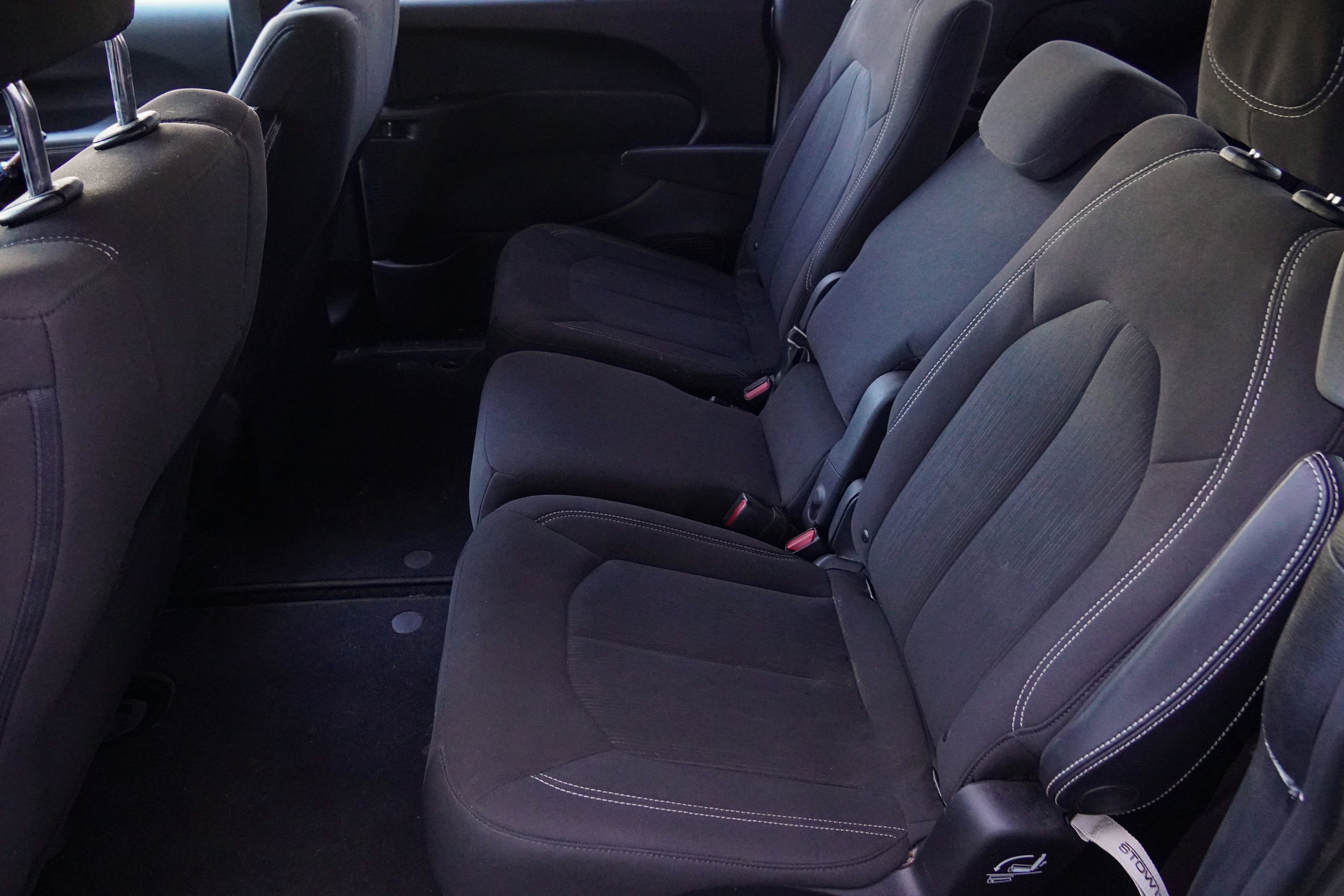 Used 2021 Chrysler Pacifica Touring w/ S Appearance Package FWD image 37