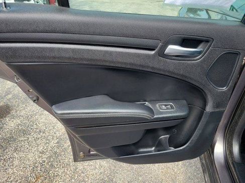 Used 2015 Chrysler 300 S AWD/4WD image 10