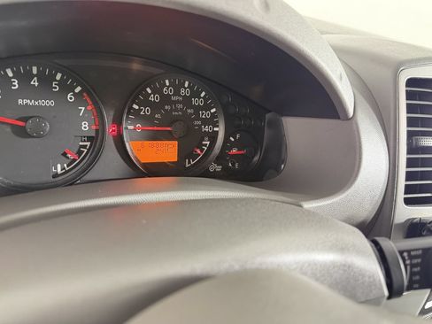 Used 2010 Nissan Frontier SE RWD image 29