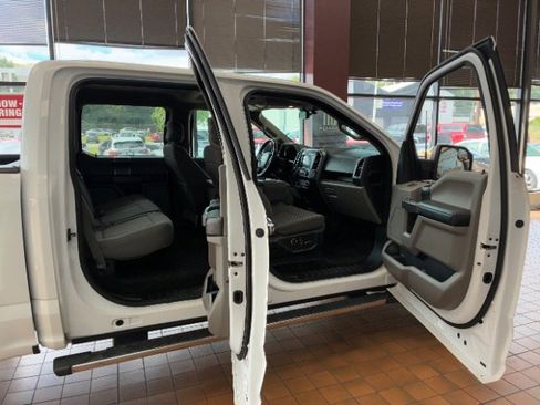 Used 2017 Ford F150 XLT w/ Equipment Group 302A Luxury image 35