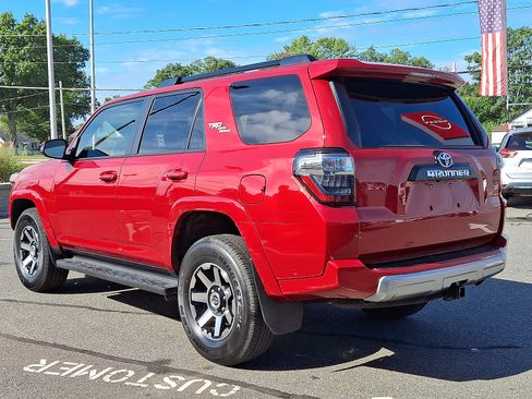 Used 2024 Toyota 4Runner TRD Off-Road Premium image 4