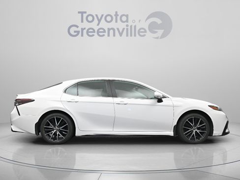 Certified 2024 Toyota Camry SE FWD image 17