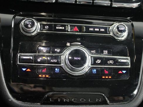 Used 2022 Lincoln Corsair Reserve w/ Elements Package image 46