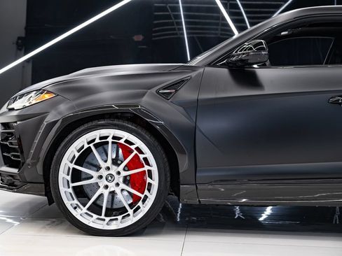 Used 2021 Lamborghini Urus AWD/4WD image 8