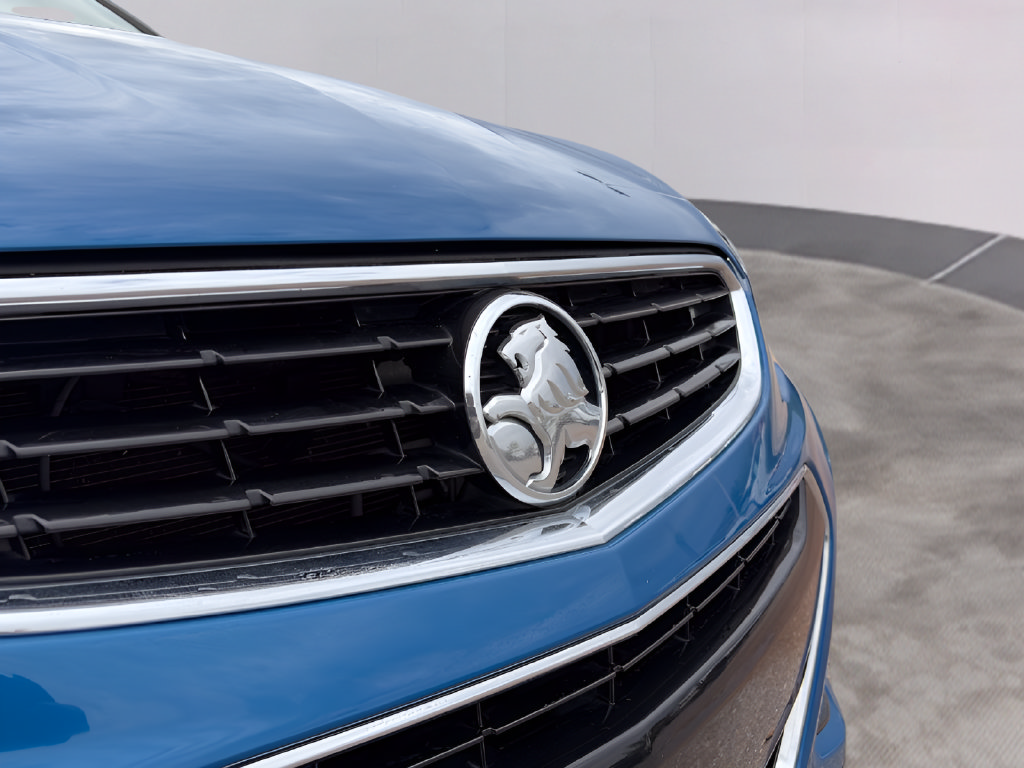Used 2015 Chevrolet SS RWD image 10