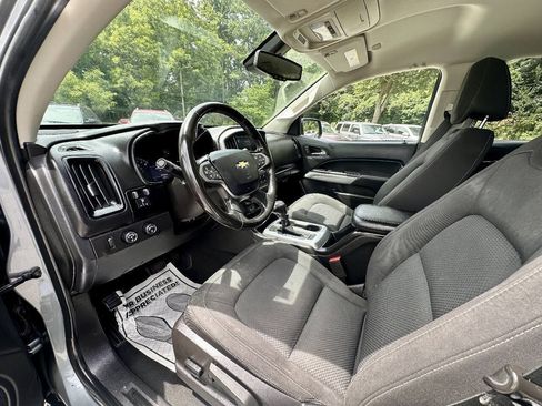 Used 2019 Chevrolet Colorado LT w/ LT Convenience Package AWD/4WD image 9