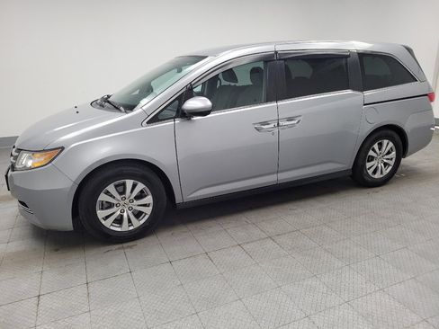 Used 2016 Honda Odyssey SE image 2