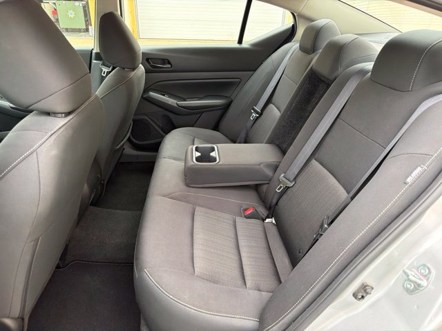 Used 2025 Nissan Altima 2.5 SV FWD image 15