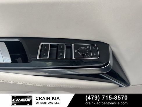 Used 2025 Cadillac Escalade Sport Platinum w/ LPO, ONYX Package AWD/4WD image 15