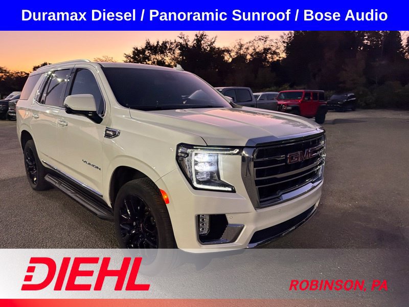 Used 2023 GMC Yukon SLT w/ SLT Luxury Package AWD/4WD image 4