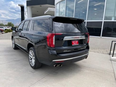 Used 2022 GMC Yukon XL Denali AWD/4WD image 4