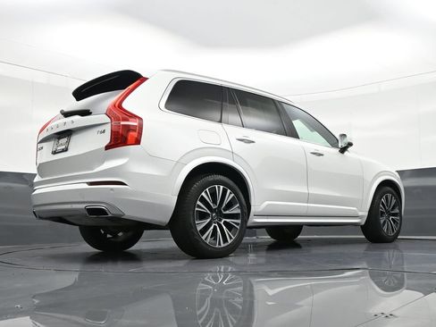 Used 2021 Volvo XC90 T6 Momentum w/ Protection Package Premier image 30