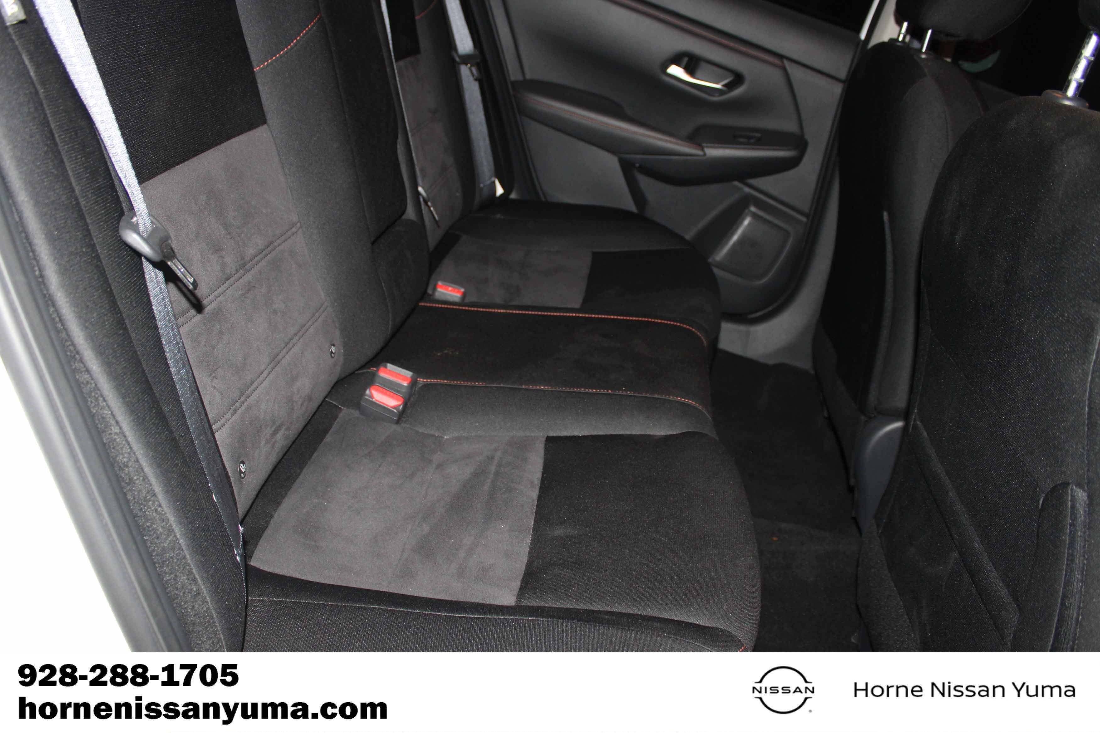 Certified 2025 Nissan Sentra SR FWD image 7