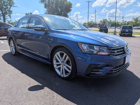 Used 2017 Volkswagen Passat 1.8T R-Line FWD image 8