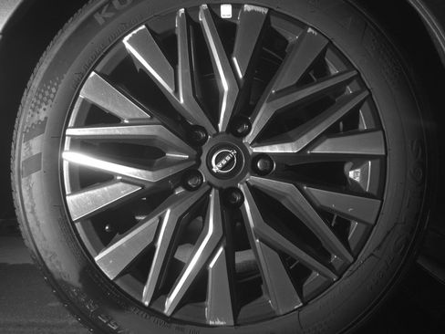 Used 2025 Nissan Altima 2.5 SV image 15