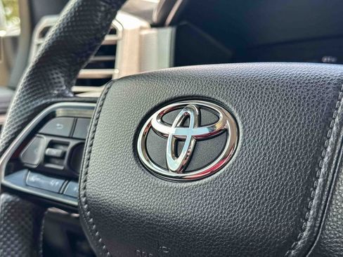 Used 2024 Toyota Tundra Limited AWD/4WD image 28