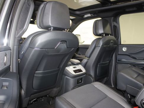 New 2025 Lincoln Navigator Reserve w/ Jet Appearance Package image 27