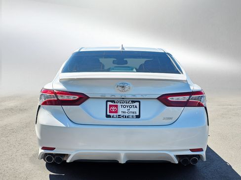 Used 2020 Toyota Camry XSE w/ Navigation Package FWD image 4