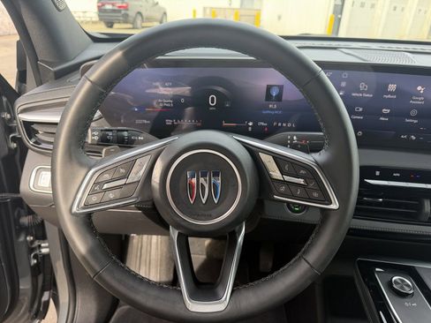 Used 2025 Buick Enclave Preferred image 13