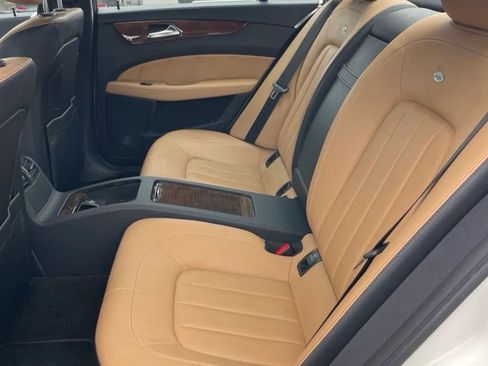 Used 2012 Mercedes-Benz CLS 550 4MATIC image 3