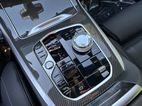 New 2026 BMW X7 M60i image 19