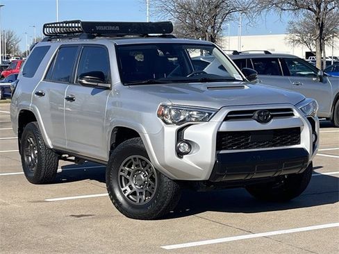 Used 2020 Toyota 4Runner Venture image 2
