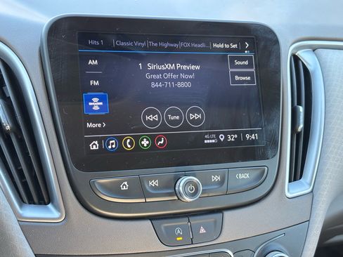 Used 2024 Chevrolet Malibu LT image 18