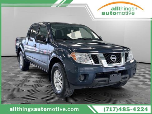 Used 2019 Nissan Frontier SV image 1