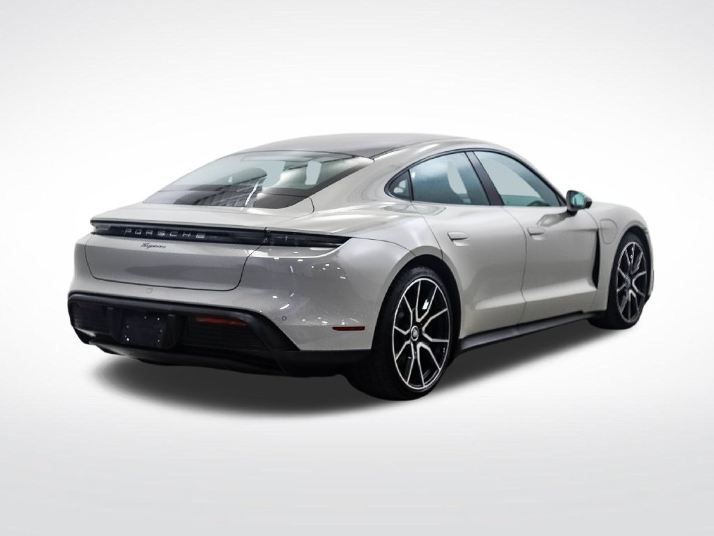 Used 2022 Porsche Taycan RWD image 5