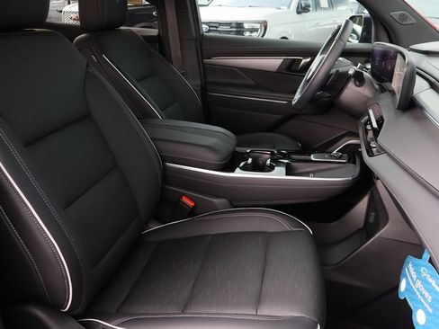 Certified 2025 Buick Enclave Sport Touring w/ Super Cruise Package FWD image 29