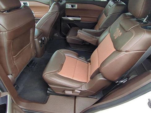 Used 2023 Ford Explorer King Ranch w/ Technology Package image 19