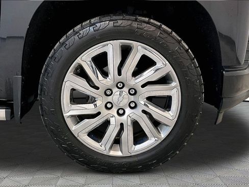 Used 2019 Chevrolet Silverado 1500 High Country w/ High Country Premium Package AWD/4WD image 34