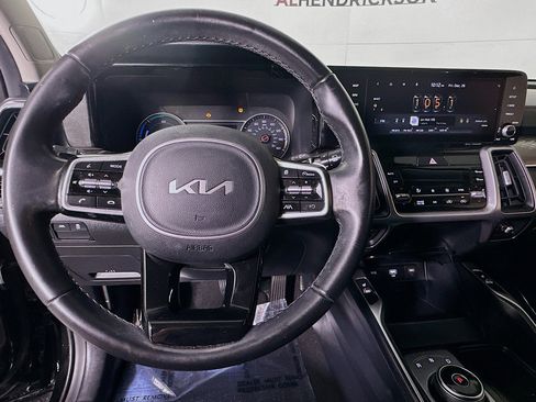 Used 2022 Kia Sorento S image 15