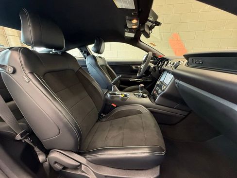 Used 2016 Ford Mustang Shelby GT350 w/ Technology Package RWD image 28