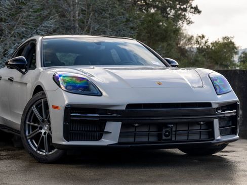 New 2026 Porsche Panamera 4 image 9