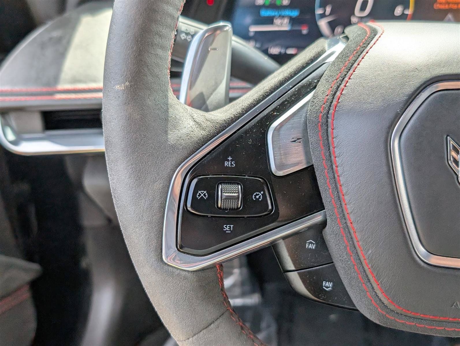 Used 2020 Chevrolet Corvette Stingray Premium Cpe w/ 3LT Preferred Equipment Group RWD image 23