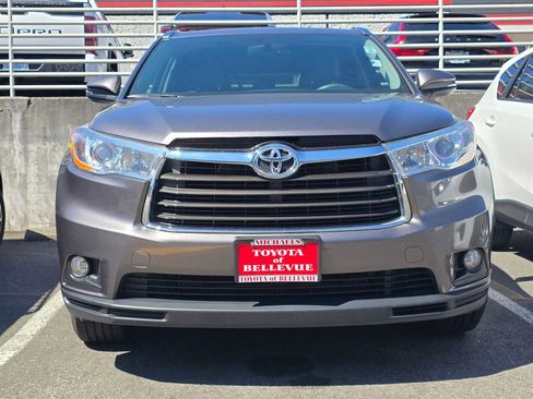 Used 2014 Toyota Highlander XLE AWD/4WD image 4
