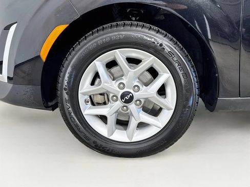 Used 2024 Kia Soul LX w/ Option Group 015 FWD image 28