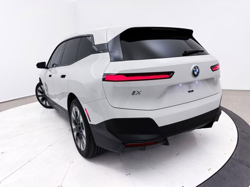 Used 2024 BMW iX xDrive50 w/ Premium Package image 8