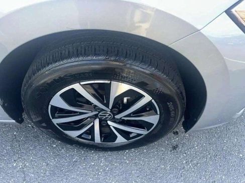 Used 2024 Volkswagen Jetta S image 17