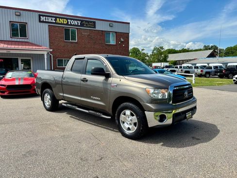 Used 2012 Toyota Tundra 4x4 Double Cab w/ TRD Off-Road Pkg image 3